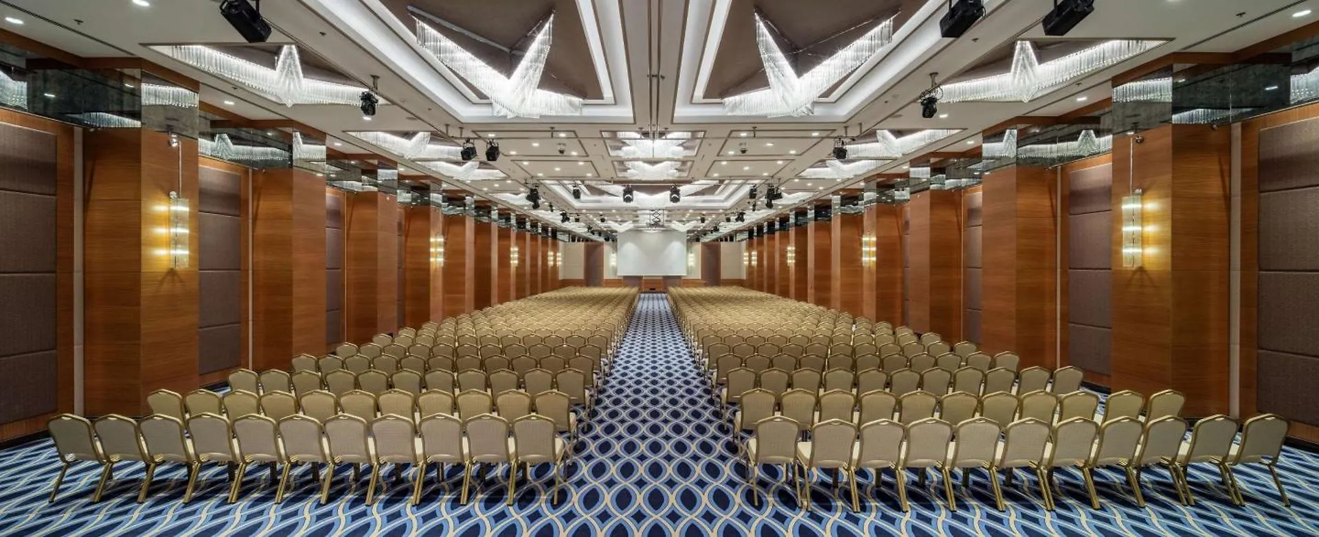 Doubletree By Hilton Istanbul Topkapi Hotel