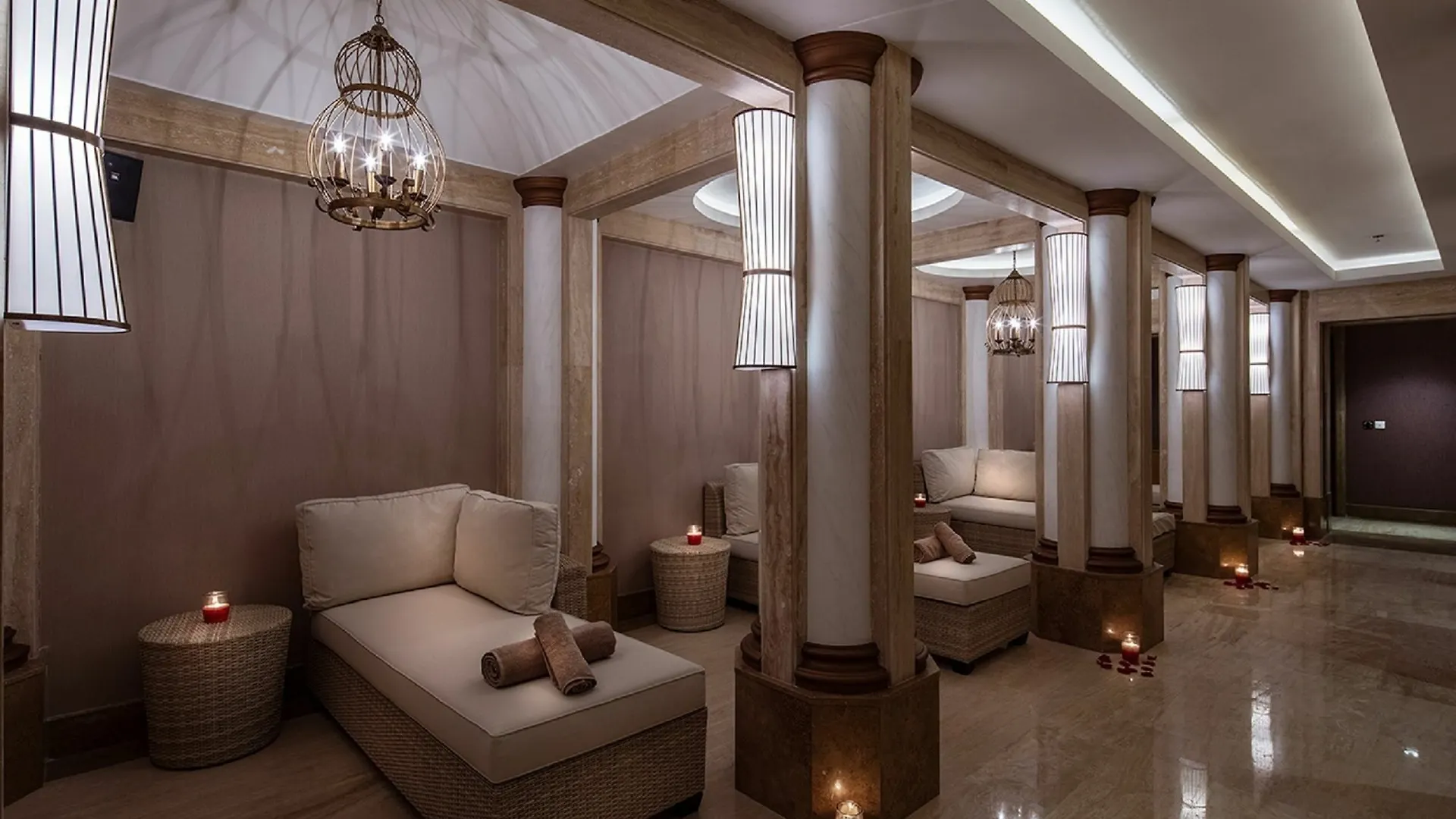 Doubletree By Hilton Istanbul Topkapi Hotel