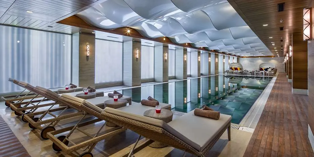 Doubletree By Hilton Istanbul Topkapi 5*,
