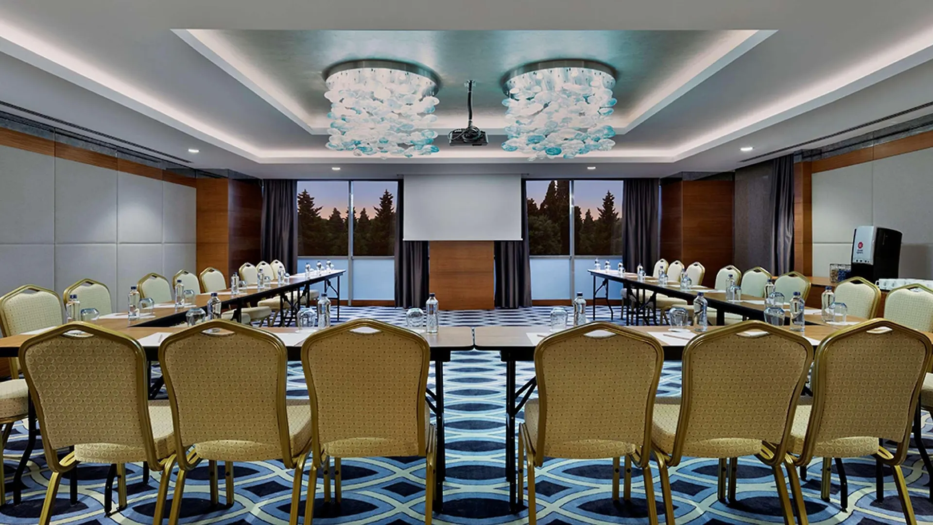 Doubletree By Hilton Istanbul Topkapi 5*,