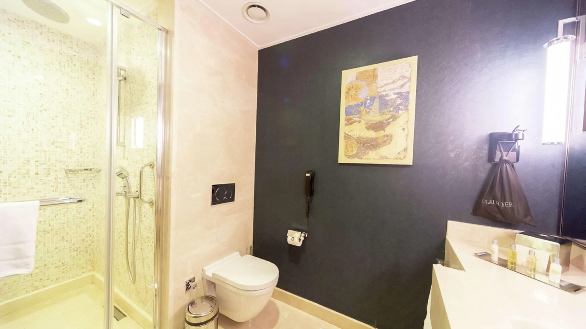 Doubletree By Hilton Istanbul Topkapi Hotel