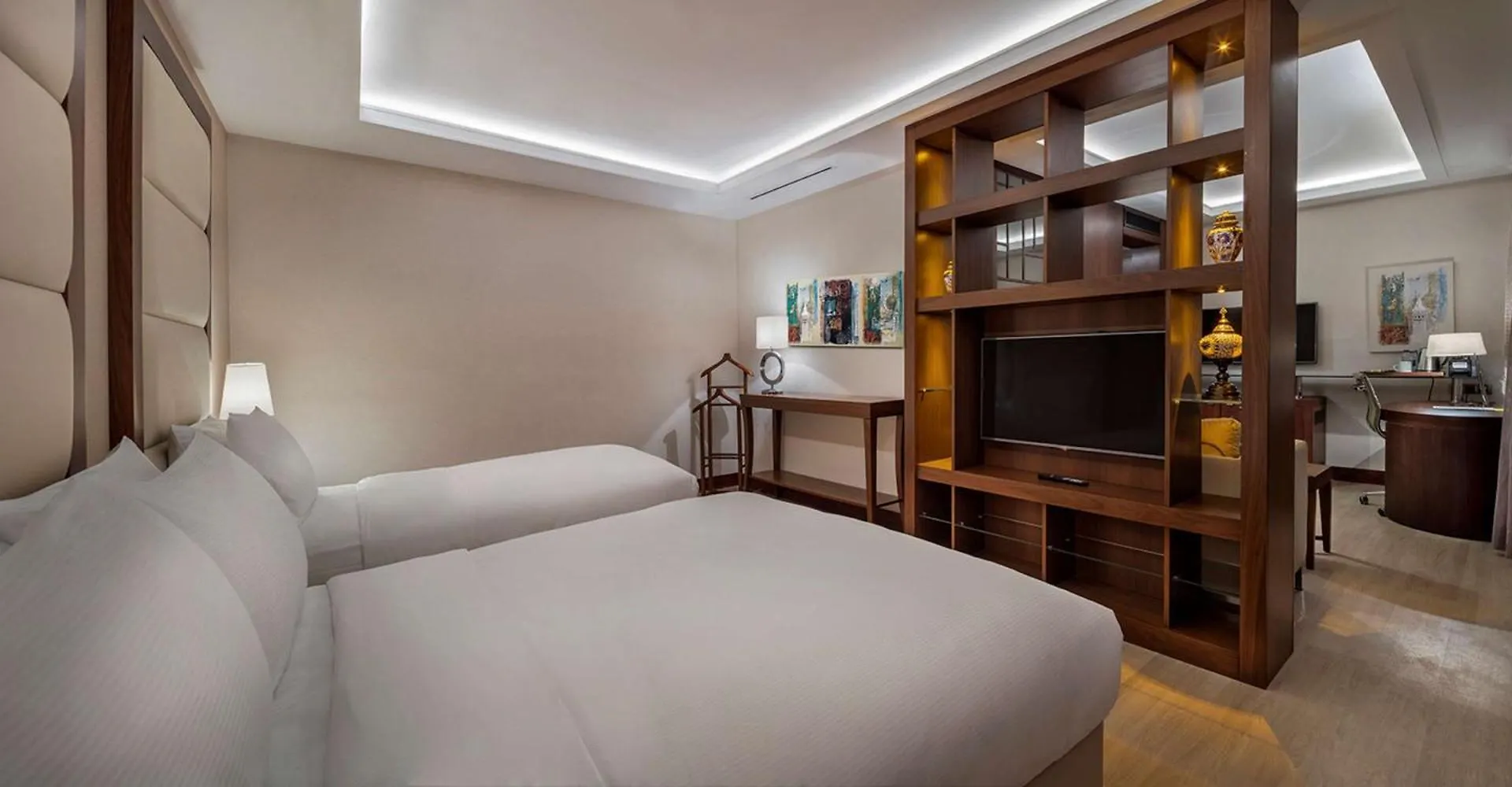 Doubletree By Hilton Istanbul Topkapi Hotel
