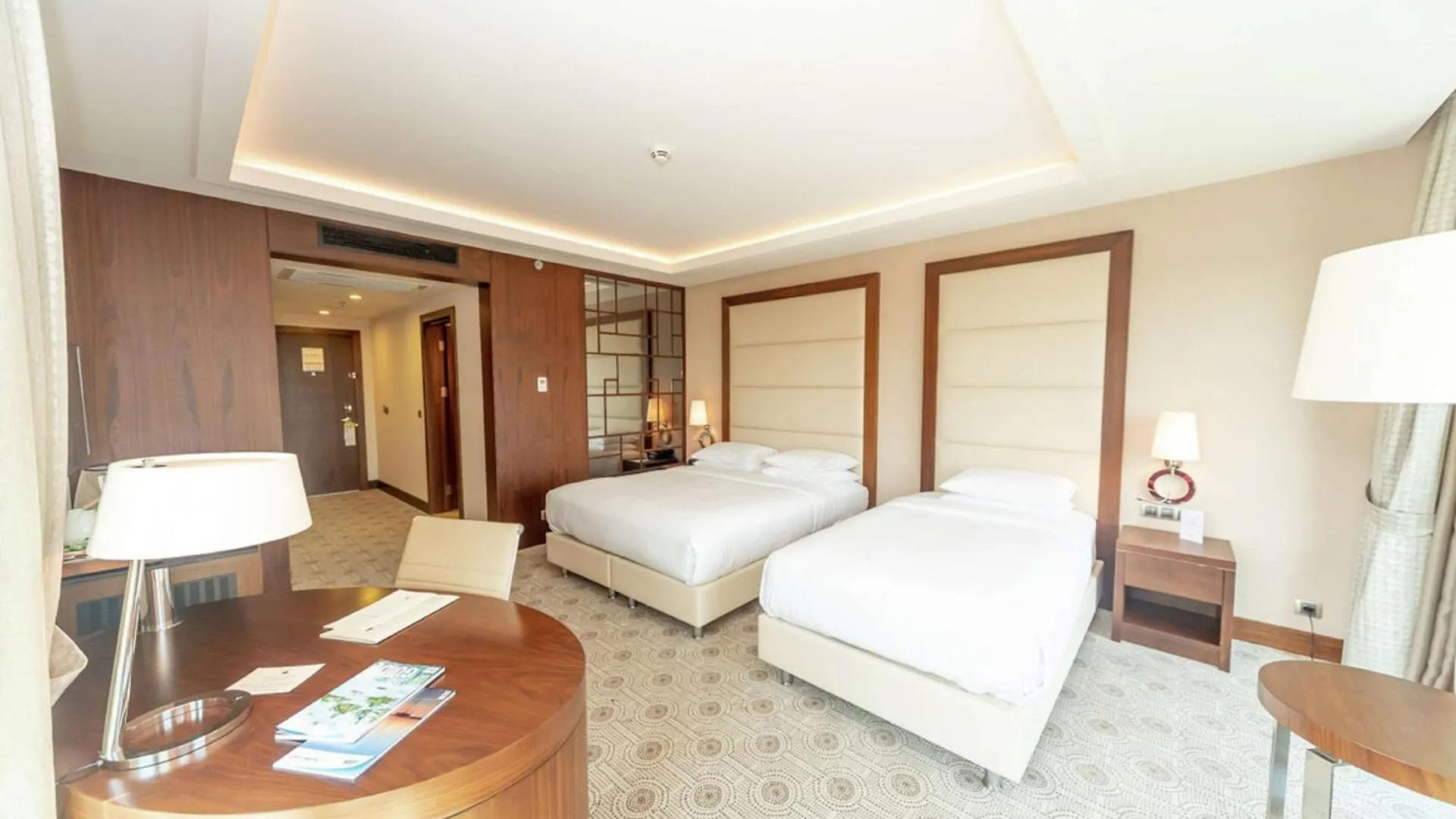 Doubletree By Hilton Istanbul Topkapi 5*,